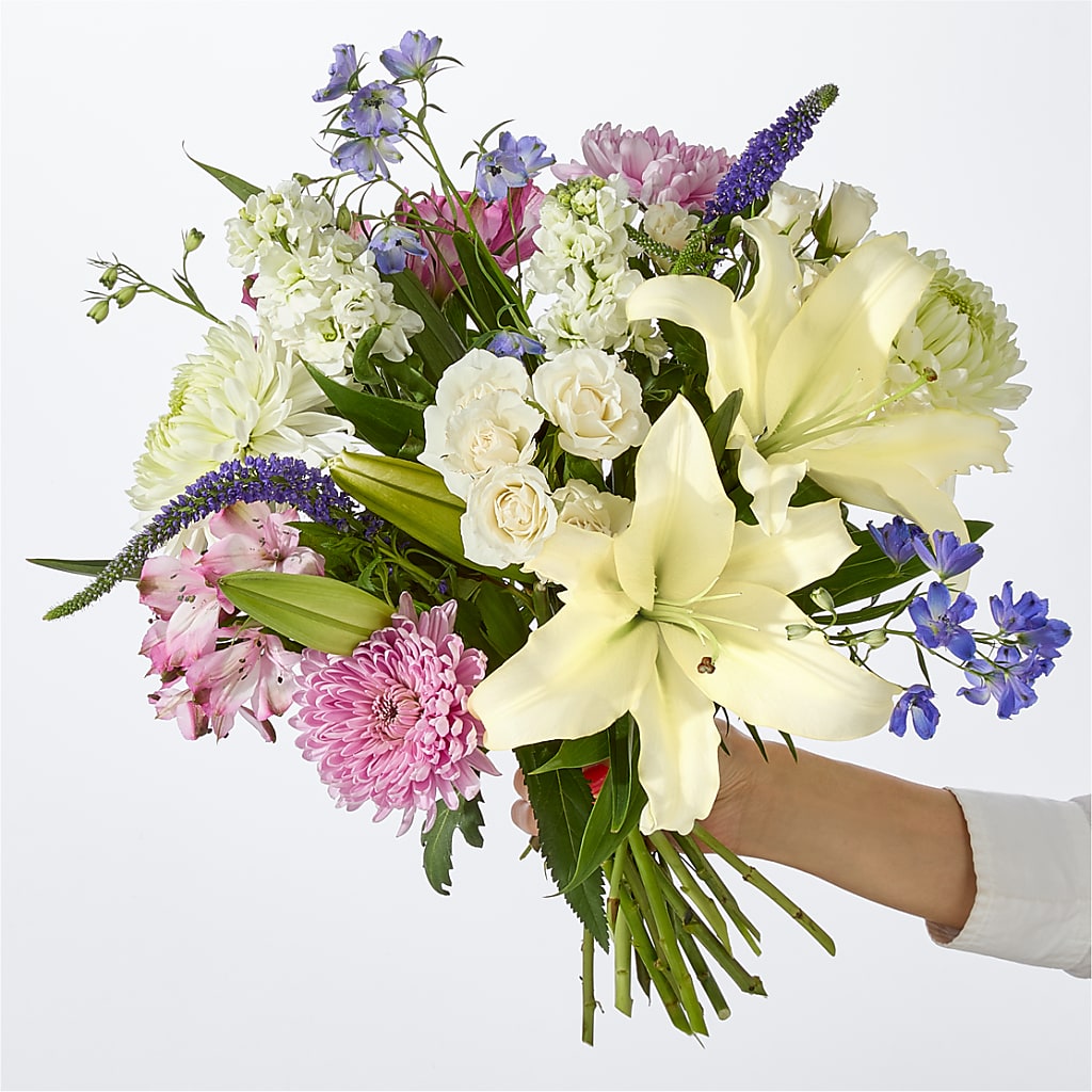 Winter Celebration Bouquet – Ambrosia Flowers, Castle Rock CO